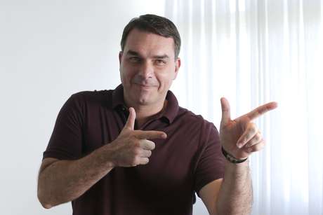 Flavio Bolsonaro, durante entrevista em sua residência oficial na Asa Sul de Brasília Flavio Bolsonaro, durante entrevista em sua residência oficial na Asa Sul de Brasília