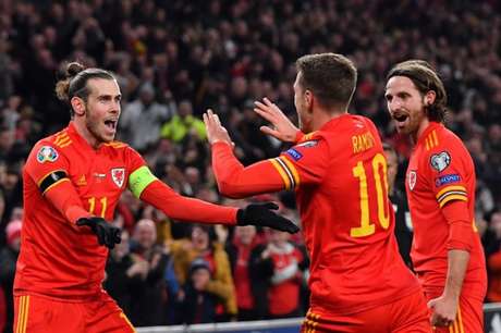 Ramsey marcou duas vezes e classificou Gales para a Euro (Foto: AFP) Ramsey marcou duas vezes e classificou Gales para a Euro (Foto: AFP)