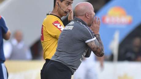 Sampaoli despertou o interesse do Racing-ARG nas últimas horas (Ivan Storti/Santos) Sampaoli despertou o interesse do Racing-ARG nas últimas horas (Ivan Storti/Santos)