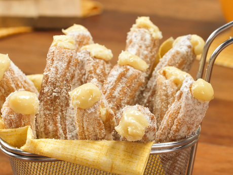 Churros recheado de leite ninho Churros recheado de leite ninho