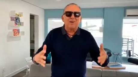 Após desembarcar no Brasil, Galvão compartilhou um vídeo agradecendo o carinho dos fãs (Foto: Reprodução) Após desembarcar no Brasil, Galvão compartilhou um vídeo agradecendo o carinho dos fãs (Foto: Reprodução)
