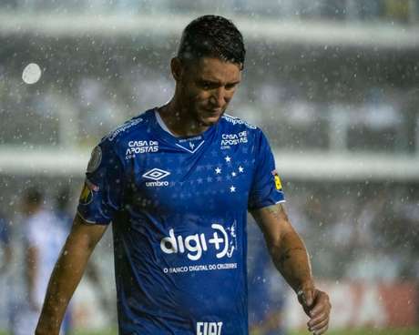 Thiago tem contrato até o fim de 2020, mas deve deixar a Raposa no fim da temporada- (Foto: Richard Callis/Fotoarena/Lancepress!) Thiago tem contrato até o fim de 2020, mas deve deixar a Raposa no fim da temporada- (Foto: Richard Callis/Fotoarena/Lancepress!)