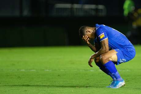 Cruzeiro perde para o Vasco em São Januário.