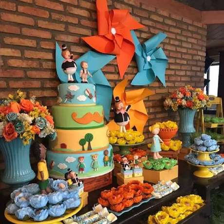 5. Bonecos dos personagens principais fazem toda diferença na decoração festa Mundo Bita – Foto: Webcomunica 5. Bonecos dos personagens principais fazem toda diferença na decoração festa Mundo Bita – Foto: Webcomunica