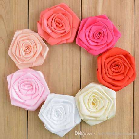 15. Flor de cetim rococó – Via: DHGate 15. Flor de cetim rococó – Via: DHGate