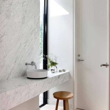 56. Banheiro mármore carrara clean – Foto: Magma Mármores 56. Banheiro mármore carrara clean – Foto: Magma Mármores