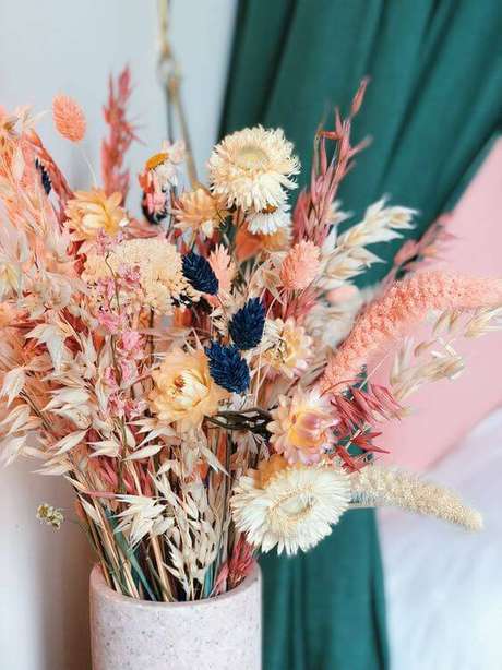 1. As flores secas se tornaram uma tendência decorativa. Foto: Coconde Decoration 1. As flores secas se tornaram uma tendência decorativa. Foto: Coconde Decoration