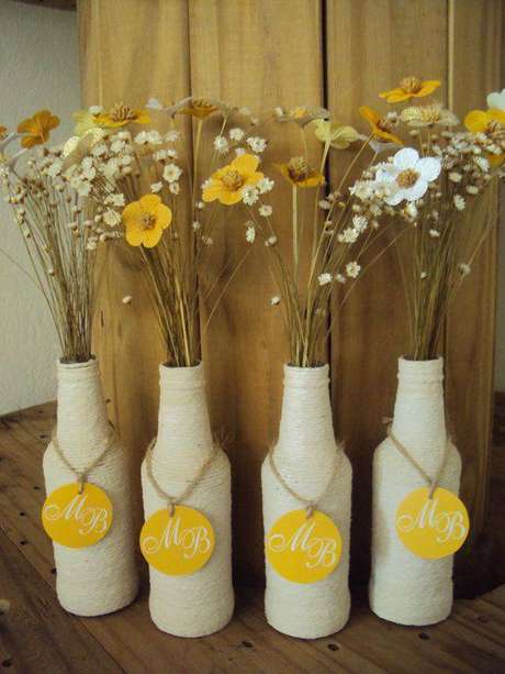 30. As flores secas são perfeitas para diferentes propósitos. Foto: Elo7 30. As flores secas são perfeitas para diferentes propósitos. Foto: Elo7