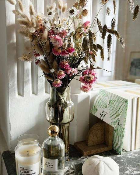 25. As flores secas são lindas para decorar quartos. Foto: Pinterest 25. As flores secas são lindas para decorar quartos. Foto: Pinterest