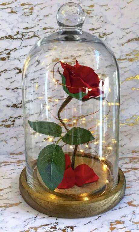 8. A redoma com rosa é o que há de mais comum, Foto: Pinterest 8. A redoma com rosa é o que há de mais comum, Foto: Pinterest