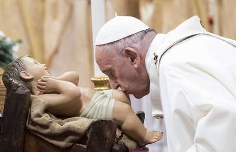 Em mensagem de Natal, Papa fala de imigrantes e crianças