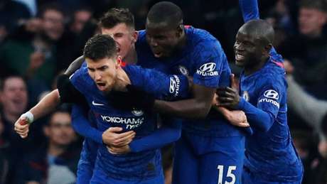 Jorginho comemora primeiro gol da reação do Chelsea contra o Arsenal (ADRIAN DENNIS / AFP) Jorginho comemora primeiro gol da reação do Chelsea contra o Arsenal (ADRIAN DENNIS / AFP)