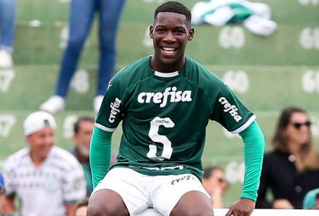 Volante decidiu com golaço a semifinal do Brasileiro sub-20, vista por Luxemburgo (Foto: Agência Palmeiras) Volante decidiu com golaço a semifinal do Brasileiro sub-20, vista por Luxemburgo (Foto: Agência Palmeiras)