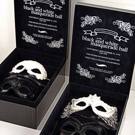47. Convite baile de máscaras – Via: Zazzle 47. Convite baile de máscaras – Via: Zazzle