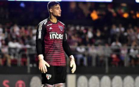 Jean terá seu contrato suspenso pelo São Paulo até o final da temporada 2020 (Foto: Rubens Chiri/São Paulo) Jean terá seu contrato suspenso pelo São Paulo até o final da temporada 2020 (Foto: Rubens Chiri/São Paulo)