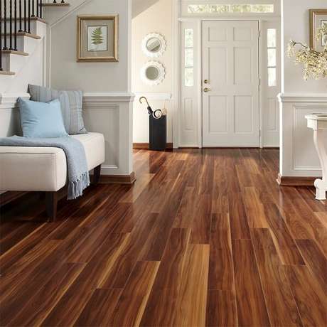 39. Não utilize vassoura de piaçava no piso laminado. Fonte: Pergo 39. Não utilize vassoura de piaçava no piso laminado. Fonte: Pergo