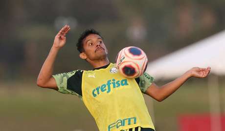 Gustavo Scarpa viajou para os Estados Unidos, mas não jogou na estreia da Florida Cup (Foto: Cesar Greco) Gustavo Scarpa viajou para os Estados Unidos, mas não jogou na estreia da Florida Cup (Foto: Cesar Greco)