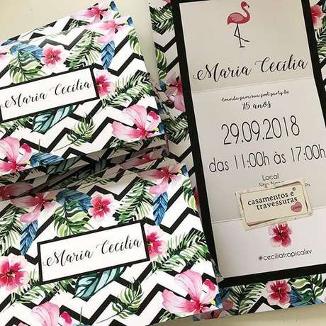 21. Convite floral para aniversário tropical – Foto: Pinterest 21. Convite floral para aniversário tropical – Foto: Pinterest
