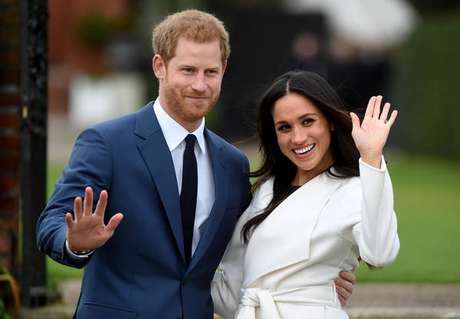 Harry expressa 'grande tristeza' por deixar família real Harry expressa 'grande tristeza' por deixar família real