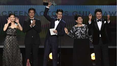 É a primeira vez que um filme de língua estrangeira ganha o prêmio de Melhor Elenco do SAG Awards É a primeira vez que um filme de língua estrangeira ganha o prêmio de Melhor Elenco do SAG Awards