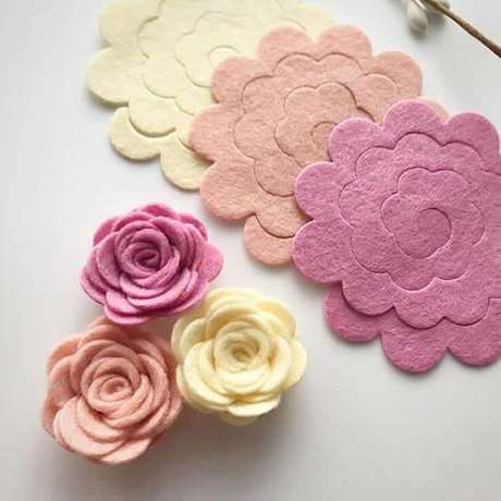 65. Aprenda como fazer flores de feltro – Via: Como fazer em casa 65. Aprenda como fazer flores de feltro – Via: Como fazer em casa