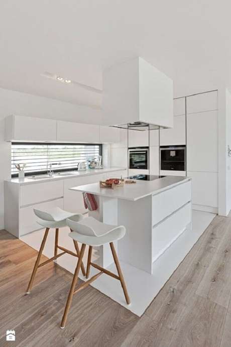 49. Design arrojado da banqueta para cozinha ganha destaque na decoração – Foto: Contemporary Lighting 49. Design arrojado da banqueta para cozinha ganha destaque na decoração – Foto: Contemporary Lighting