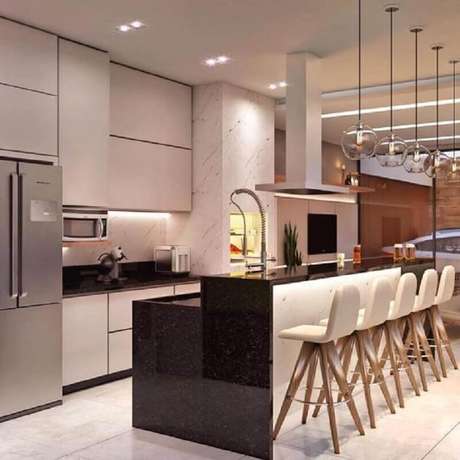 53. Invista em banquetas modernas com encosto para a sua cozinha – Foto: Dicas Decor 53. Invista em banquetas modernas com encosto para a sua cozinha – Foto: Dicas Decor