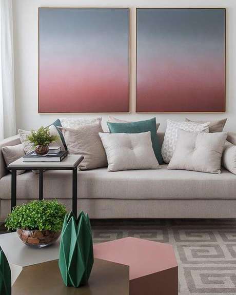 52. Paredes decoradas com quadros coloridos – Foto: Instagram