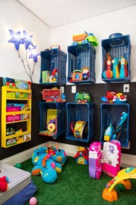 34. Brinquedoteca com nichos azuis – Via: Conexão Decor 34. Brinquedoteca com nichos azuis – Via: Conexão Decor