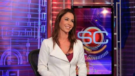 Juliana Veiga chegou na ESPN Brasil em 2012 e é elogiado pela voz (Reprodução/ ESPN Brasil) Juliana Veiga chegou na ESPN Brasil em 2012 e é elogiado pela voz (Reprodução/ ESPN Brasil)
