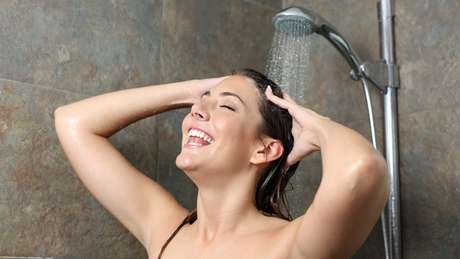 Há uma explicação científica para as ideias geniais durante o banho