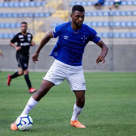 O atacante se destacou no início do Mineiro, se machucou, mas está quase à disposição de Adilson Batista- (Divulgação/Cruzeiro) O atacante se destacou no início do Mineiro, se machucou, mas está quase à disposição de Adilson Batista- (Divulgação/Cruzeiro)
