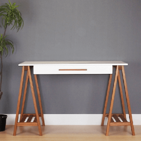 20. Mesa cavalete como aparador – Via: Pinterest 20. Mesa cavalete como aparador – Via: Pinterest