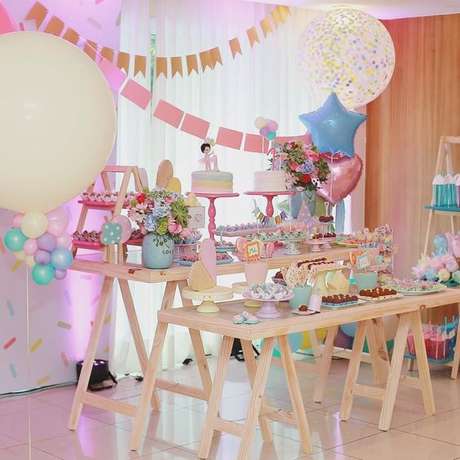22. Use o cavalete dobrável para mesa para fazer uma festa maravilhosa – Via: Decoratta 22. Use o cavalete dobrável para mesa para fazer uma festa maravilhosa – Via: Decoratta