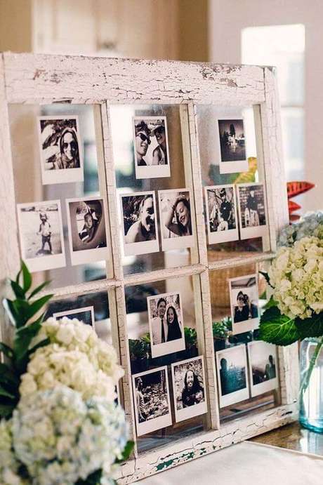 55. Mural de fotos para festa – Via: Pinterest 55. Mural de fotos para festa – Via: Pinterest