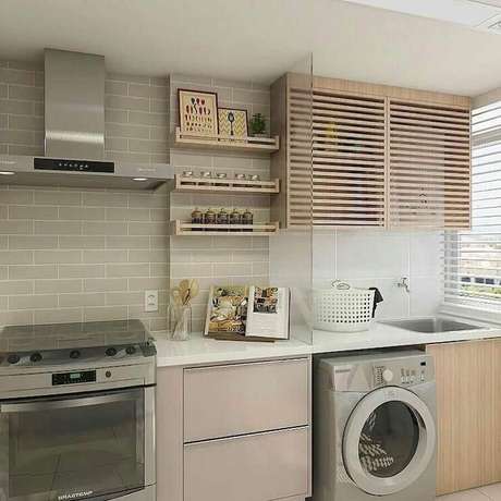 6. Decoração com cores claras e neutras para cozinha com lavanderia pequena – Foto: Pinterest 6. Decoração com cores claras e neutras para cozinha com lavanderia pequena – Foto: Pinterest