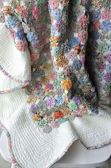 54. Colcha de fuxico – Via: Pinterest 54. Colcha de fuxico – Via: Pinterest