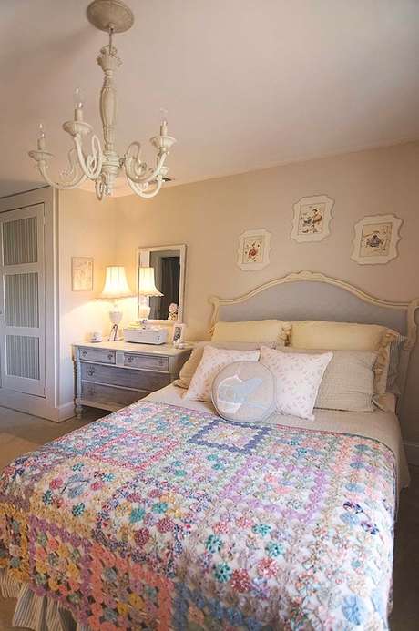 6. Quarto infantil com colcha de fuxico – Via: Pinterest 6. Quarto infantil com colcha de fuxico – Via: Pinterest