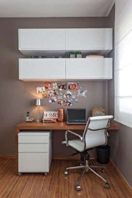 15. Utilize armários que ajudem a organizar home office e manter sua estação de trabalho sempre em ordem – Foto: Webcomunica 15. Utilize armários que ajudem a organizar home office e manter sua estação de trabalho sempre em ordem – Foto: Webcomunica