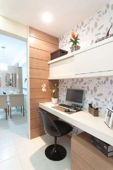 17. Invista em móveis planejados para melhor otimização de espaço no home office pequeno – Foto: Webcomunica 17. Invista em móveis planejados para melhor otimização de espaço no home office pequeno – Foto: Webcomunica