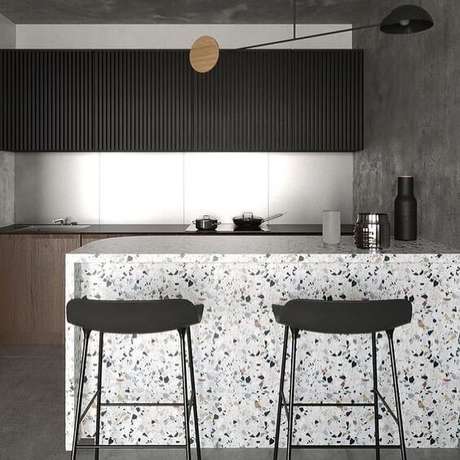 25. Ilha de cozinha moderna com armários preto – Via: Complices Desing 25. Ilha de cozinha moderna com armários preto – Via: Complices Desing