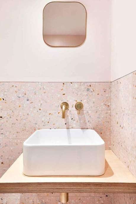 41. Banheiro cor de rosa com granilite rosa combinando – VIa: Pinterset 41. Banheiro cor de rosa com granilite rosa combinando – VIa: Pinterset