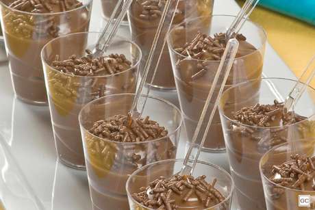 Guia da Cozinha - 11 Receitas para fazer na quarentena Guia da Cozinha - 11 Receitas para fazer na quarentena