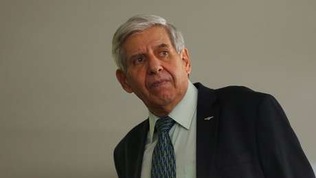 General Augusto Heleno, ministro-chefe do Gabinete de Segurança Institucional, é uma das autoridades do governo federal a contrair coronavÃrus General Augusto Heleno, ministro-chefe do Gabinete de Segurança Institucional, é uma das autoridades do governo federal a contrair coronavÃrus