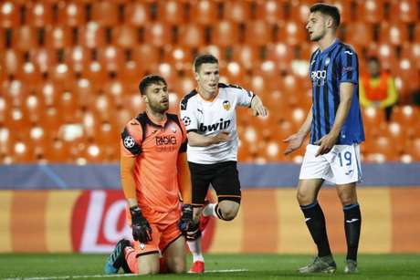 Apesar de ser reserva, Marco Sportiello foi titular na classificação da Atalanta sobre o Valencia (Foto: AFP) Apesar de ser reserva, Marco Sportiello foi titular na classificação da Atalanta sobre o Valencia (Foto: AFP)