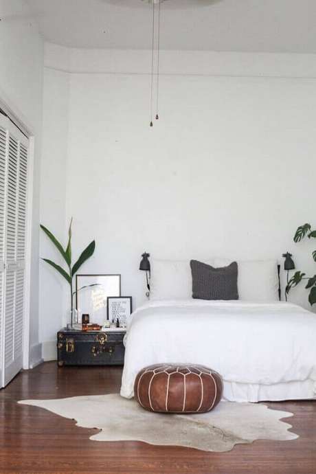 26. A mala se transformou em um lindo criado mudo. Fonte: Pinterest