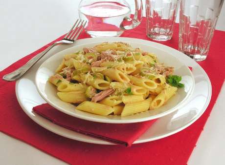 Guia da Cozinha - 7 receitas de macarrão na panela de pressão para quem tem preguiça de cozinhar