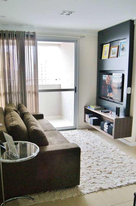 19. Sala de estar com painel para tv pequeno – Projeto: Priscila Fernandes 19. Sala de estar com painel para tv pequeno – Projeto: Priscila Fernandes