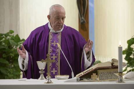 Papa Francisco celebrando a missa na Casa Santa Marta