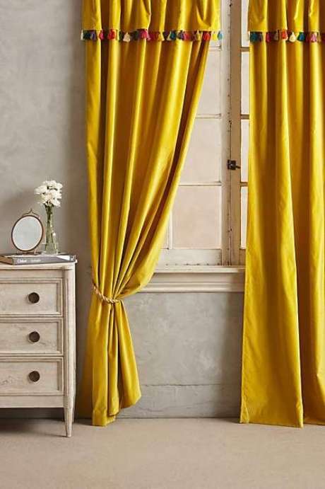 15. Prendedor de cortina amarela – Via: Pinterest 15. Prendedor de cortina amarela – Via: Pinterest